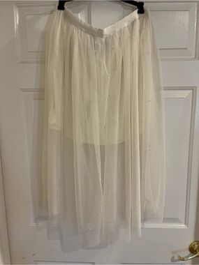 Elegant Ivory Tulle Midi Skirt with Subtle Bead Detail